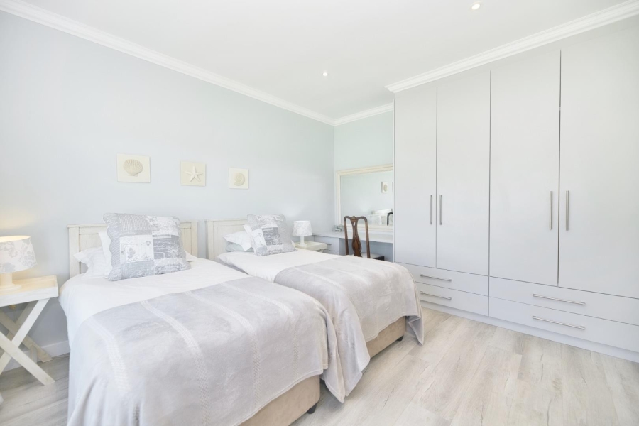 To Let 3 Bedroom Property for Rent in Northcliff Western Cape
